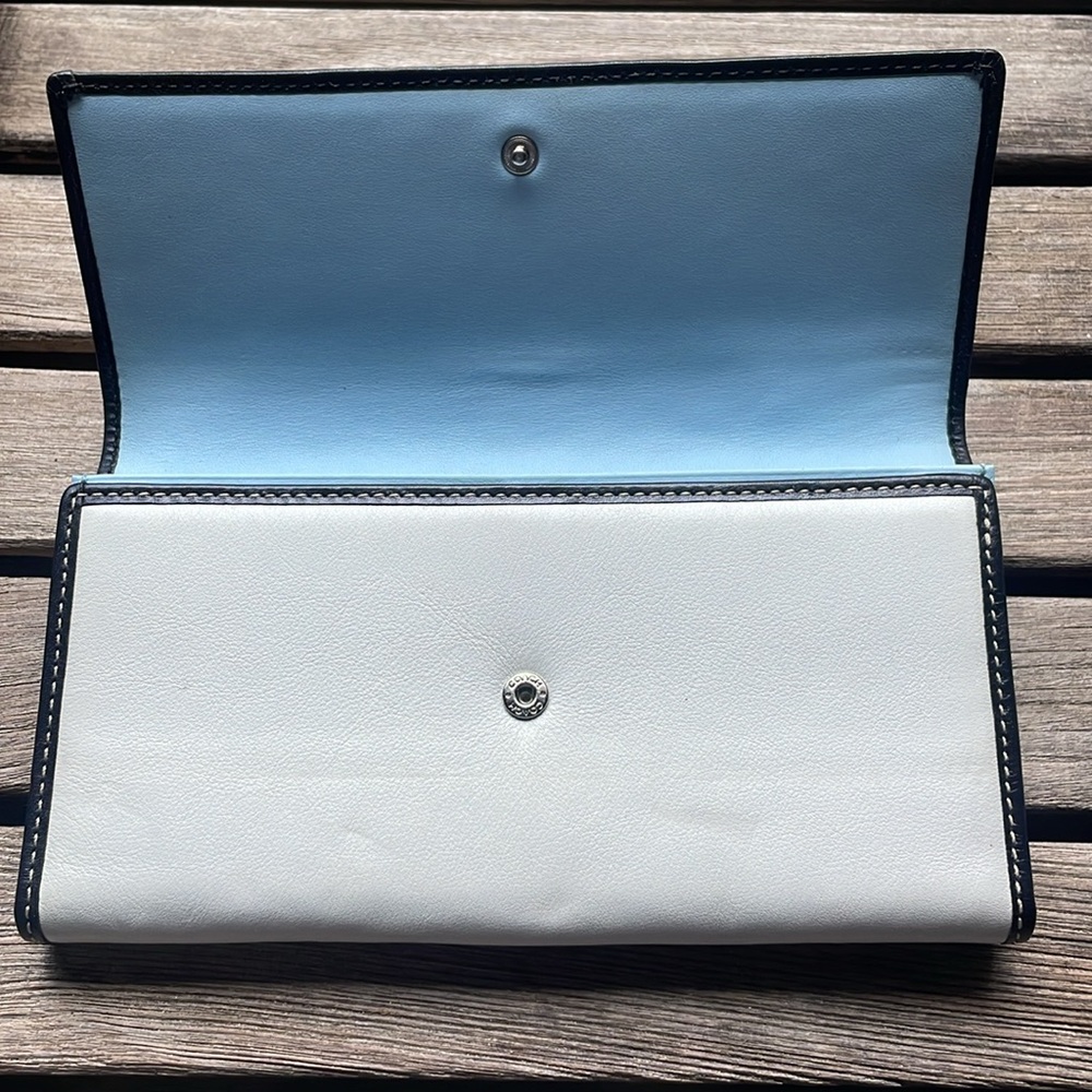 Authentic Coach White Black Genuine Leather Wallet Clutch Blue Lining - Picture 4 of 10